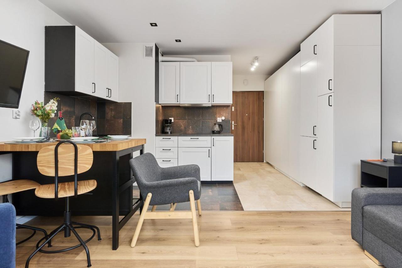 Jagodno Wroclaw Kajdasza Studio Z Bezplatnym Garazem By Noclegi Renters Extérieur photo